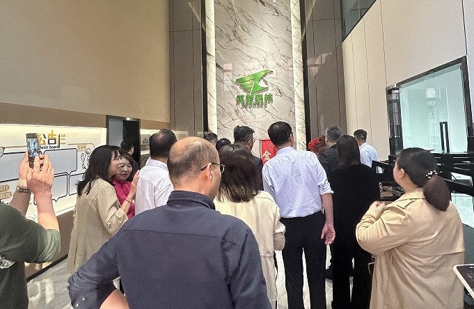 筑夢(mèng)科技歡迎區政協(xié)經(jīng)科委考察交流！